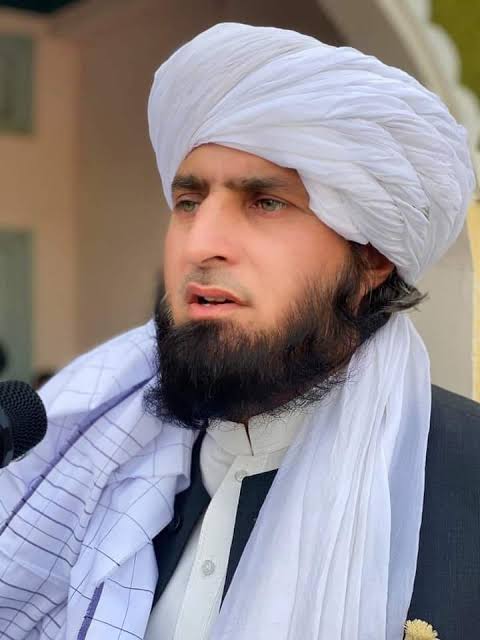 مرد مجاہد 
مفتی فضل غفور
 <a href="/iFazliGhafoor/">Mufti Fazli Ghafoor</a>