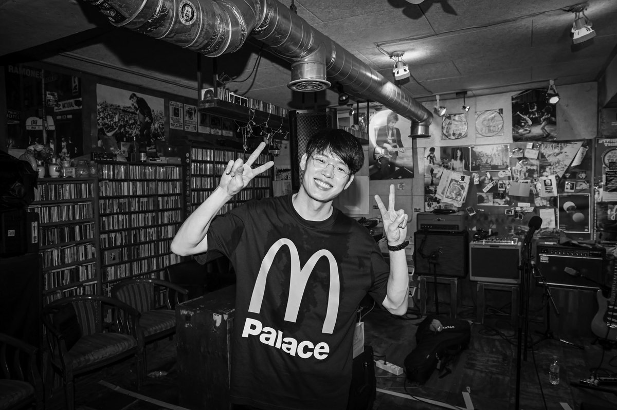 이 정도면 맥날에서 광고비 줘야한다 생각함. ps. 사진 너무 잘찍어주셨어요! 감사합니다