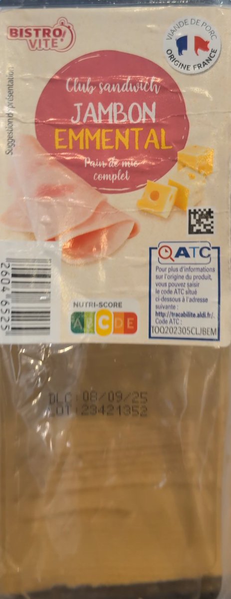 DefinitelyEv's tweet image. Bonjour @AldiFrance J'ai mangé un Club Jambon Emmental et... l'Emmental était présent sous forme de lamelle qui prend seulement 5% de la place du sandwich, donc quasiment invisible. 😅
 C'était juste pour vous informer.