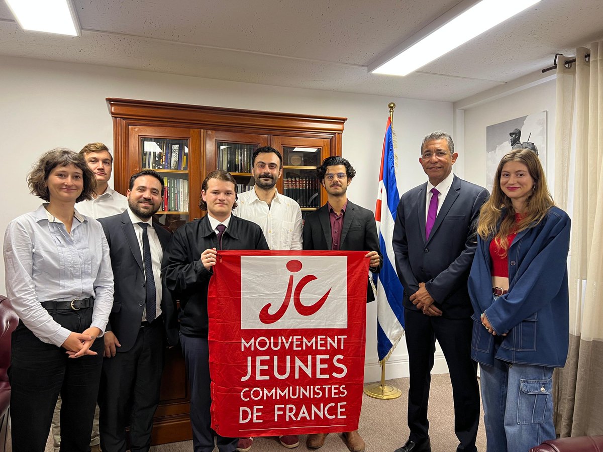 Assan Lakehoul (@assanlakehoul) on Twitter photo Très belle rencontre avec <a href="/otto_vaillant/">OttoVaillant</a> ambassadeur de #Cuba en France.
La France doit se battre pour la levée du blocus qui affame le peuple cubain. #CubaVencerá Très belle rencontre avec <a href="/otto_vaillant/">OttoVaillant</a> ambassadeur de #Cuba en France.
La France doit se battre pour la levée du blocus qui affame le peuple cubain. #CubaVencerá