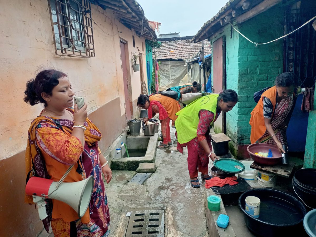 kmc_kolkata's tweet image. A few pictures of the frontline workers of the Vector Control Team on duty across the city.

#VectorControlByKMC #KMConDuty