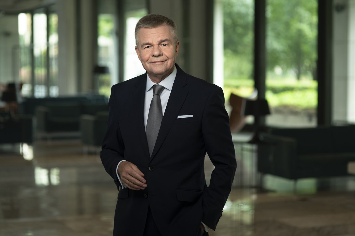 Grupa #KDPW nieprzerwanie od 10 lat wspiera Akademię Liderów Rynku Kapitałowego. Z tej okazji Fundacja im. Lesława A. Pagi przeprowadziła rozmowę z Prezesem Zarządu <a href="/KDPW_/">KDPW</a>  i <a href="/kdpw_ccp/">KDPW_CCP</a> , Maciejem #Trybuchowski.m, o długofalowym charakterze partnerstwa, kompetencjach przyszłości i