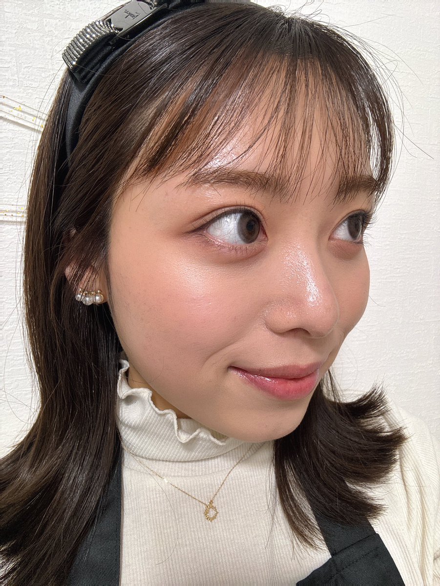 39_ceresol's tweet photo. 今やっている美容は
🌿毎月のハーブピーリング
👃毎月の毛穴洗浄

お家では
ストレッチ、自分に合ったスキンケア
首やデコルテリンパマッサージ
ボディークリームで軽くマッサージ

定期的なピラティス

ぐらいで
とっても健康なお肌になってます🕊️🤍 https://t.co/Cj72DxETKj