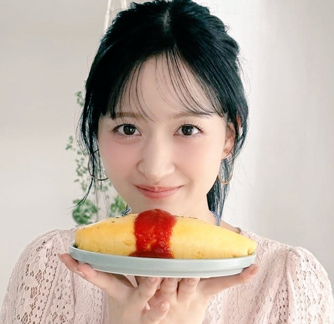 #やんちゃん ゆんちゃんと楽屋隣の席でご飯🍚食べたんだ〜🦊💚
良い意味で近すぎるSHOT📸もありがとう🙂‍↕️

#金川紗耶　　#sayatalk