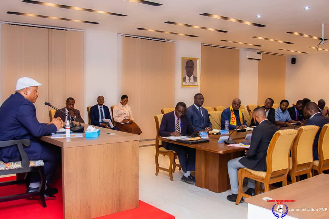 Mercredi 27 Août 2025 : le président <a href="/kabund_jmkkrock/">Jean Marc KABUND-A-KABUND</a> a reçu les membres de la commission ad-hoc chargée de l'élaboration du cadre organisationnel et fonctionnel de l'institut de formation des membres du parti (IFMP).
Bientôt le travail commence avec excellence 
<a href="/AntoinetteBILAL/">Antoinette BILALI</a>