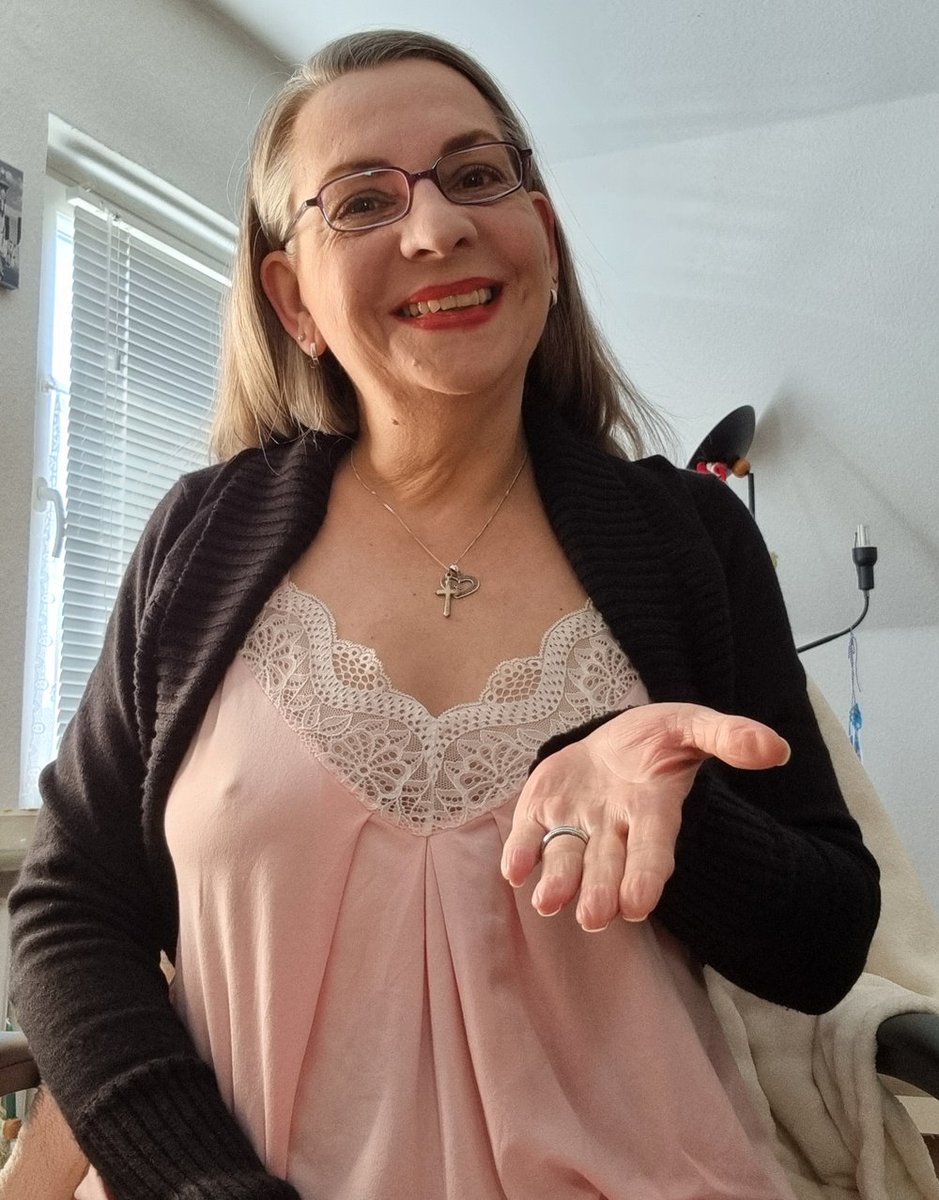 cashlady_vivian's tweet photo. Ich habe neue #Rechnungen zum #erstatten  😎

Netto - 15,95 Euro
Marktkauf - 35,53 Euro
Penny/Zigaretten - 55,99 Euro

Die Liste wird nicht kürzer - mach dich nützlich!

https://t.co/HOB7ZqiejX

#CashLadyVivian #Findomme https://t.co/VKL9kv5tUb