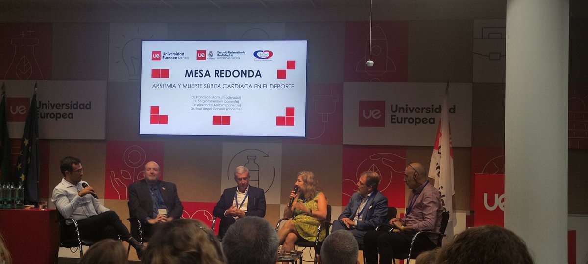 Elena Gazapo, la Rectora de la <a href="/UEuropea/">Universidad Europea</a> y Simone Sato, Decana de la Facultad de Medicina Salud y Deportes inaugurando el I SPORTS CARDIOLOGY MEETING. 2 mesas redondas con ponentes TOP en enfermedad coronaria y arritmias y muerte subita en el #Deporte  muy interesantes