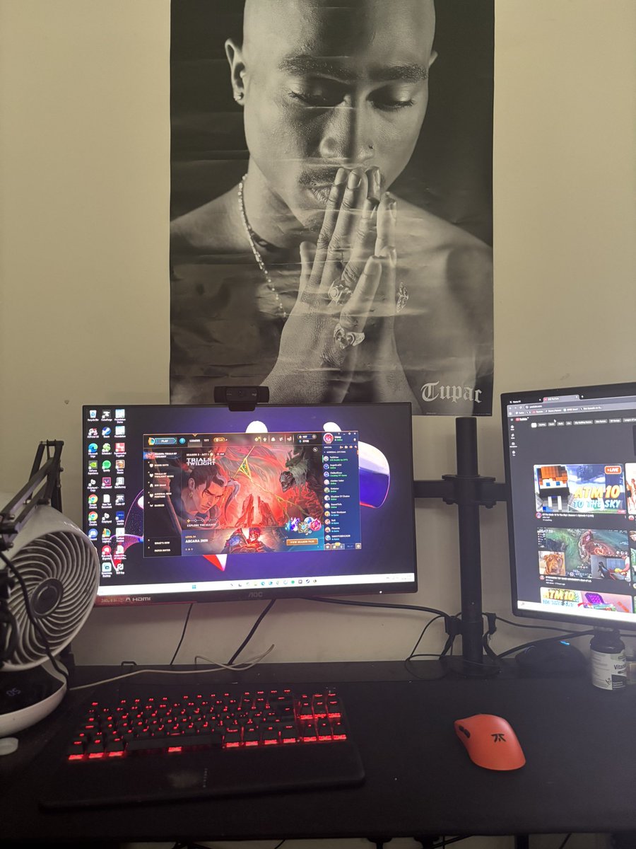 May your soloq also be blessed by Tupac 🙏

Big up <a href="/Sea_Guardian1/">Sea Guardian</a>  for the gift