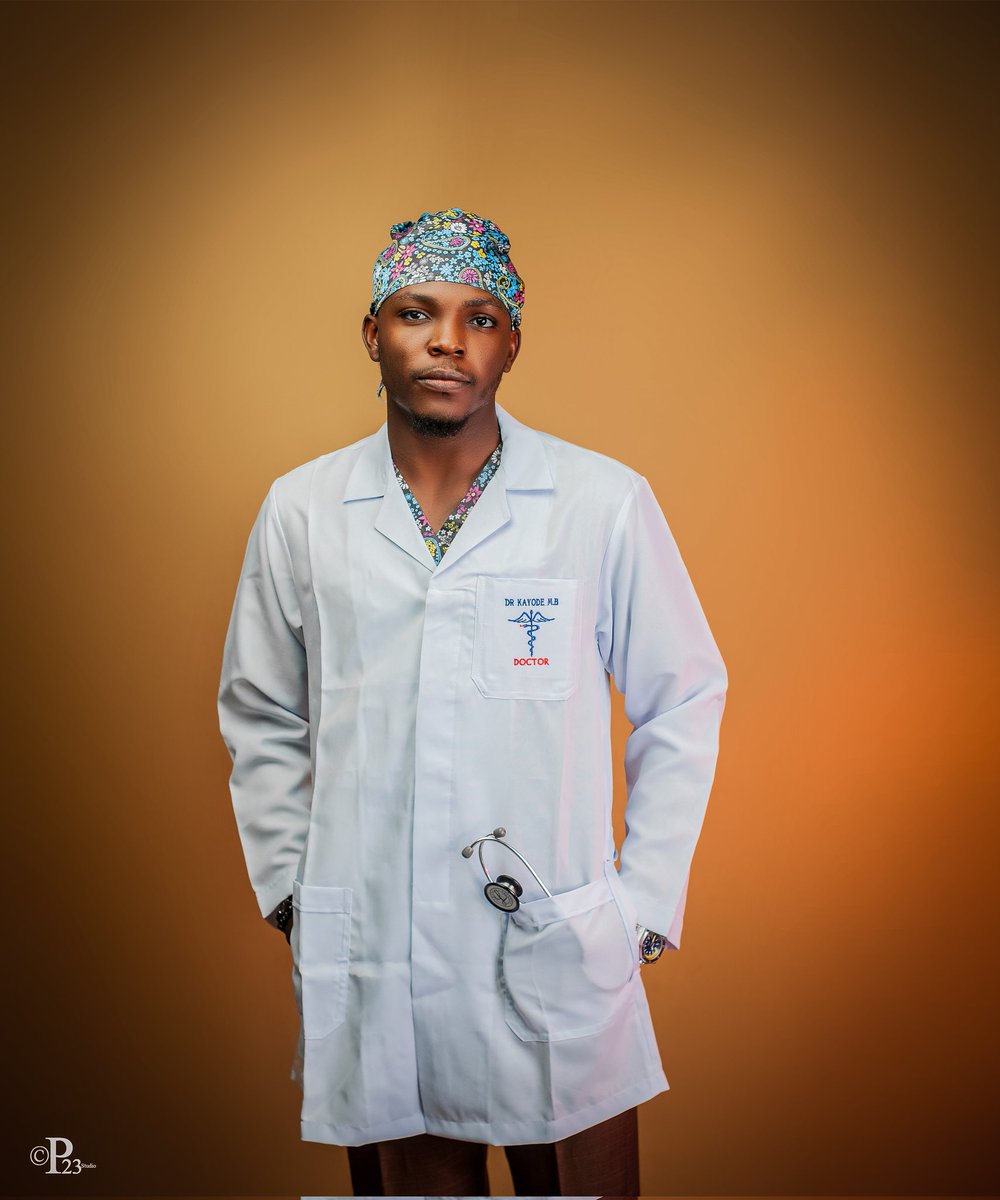 Kaygee_og's tweet photo. And the Judge ruled me too fine!!😎

Inducting into the Medical profession tomorrow and I'm absolutely grateful for how far I've come. https://t.co/9MUOY0tgGI