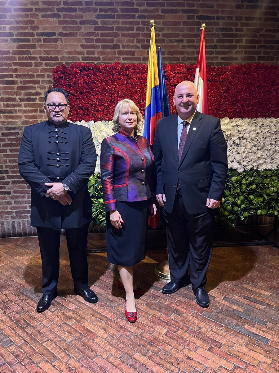 ArtanDuraku's tweet photo. 🇽🇰 🤝 🇭🇺 

On the occasion of Hungary’s National Day, I extend my warmest congratulations to Ambassador Zsófia Anna Villegas-Vitézy and to all the Hungarian people. 🇭🇺

Wishing you continued peace, prosperity, and friendship! https://t.co/Q5KU2ljpI4