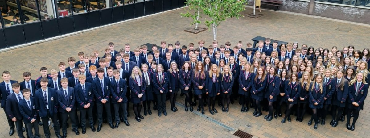 WallaceHigh's tweet image. Today marks a special milestone for our Year 14s — their last first day at Wallace High School! 💙

From nervous Year 8s to confident leaders, you've grown, inspired, and made us proud every step of the way.  

Enjoy the year ahead!

#WeAreWHS #Year14 #LastFirstDay #ClassOf2026