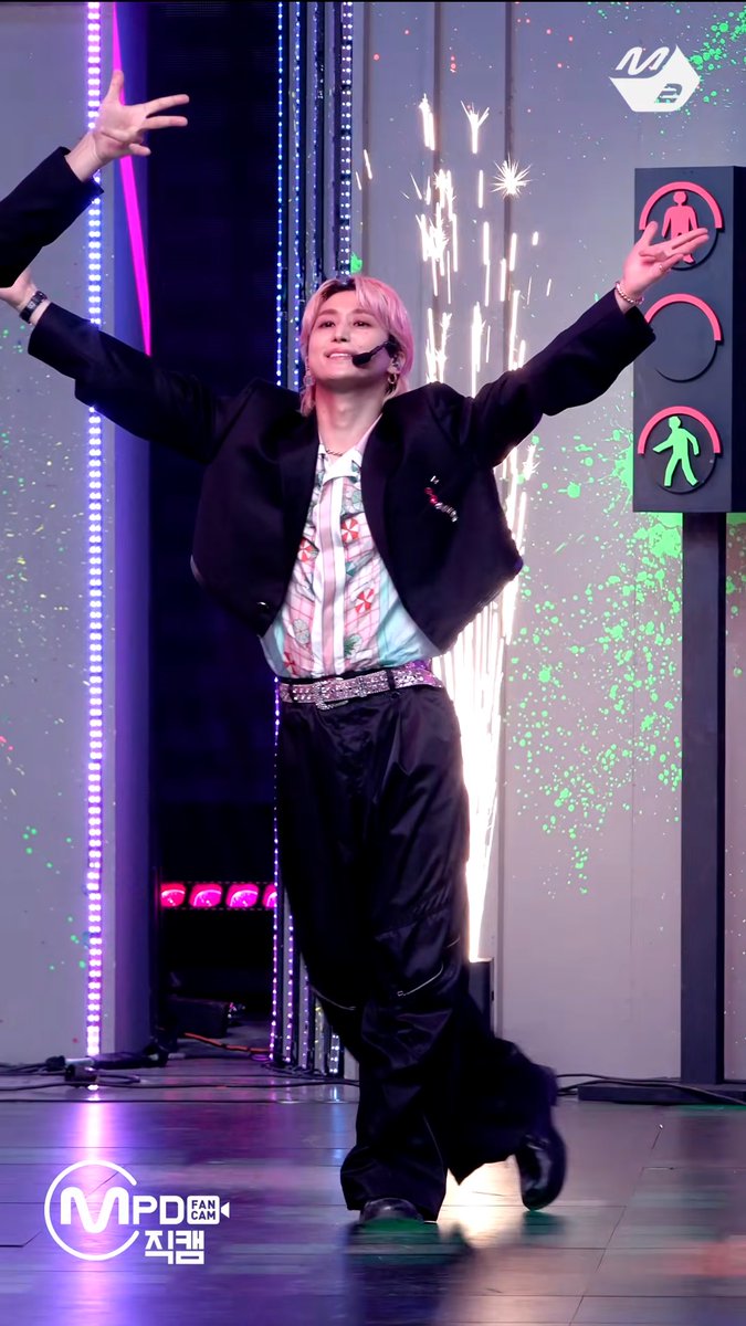 Manスノチル公式写真つき Amazon.co.jp: SNOWMAN スノーマン 集合 公式写真 写真 フォト