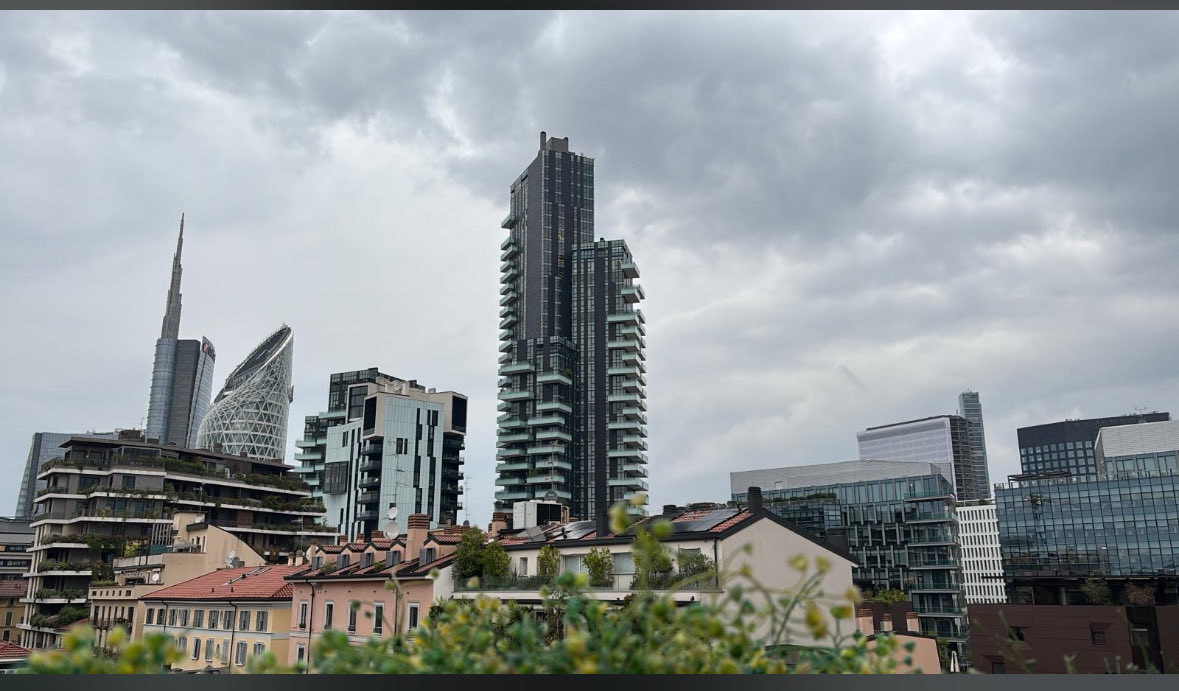 A me questo skyline di Milano piace a prescindere dall’indagine urbanista della Procura. "Gli ardimenti sono necessari al progresso.Guai se questo fosse alla mercé dei timidi e degli ipercritici". ⁦<a href="/magnomiche/">Michele Magno</a>⁩ ⁦<a href="/laurawildermuth/">laura wildermuth</a>⁩ ⁦<a href="/biagiomarzo/">Biagio Marzo</a>⁩