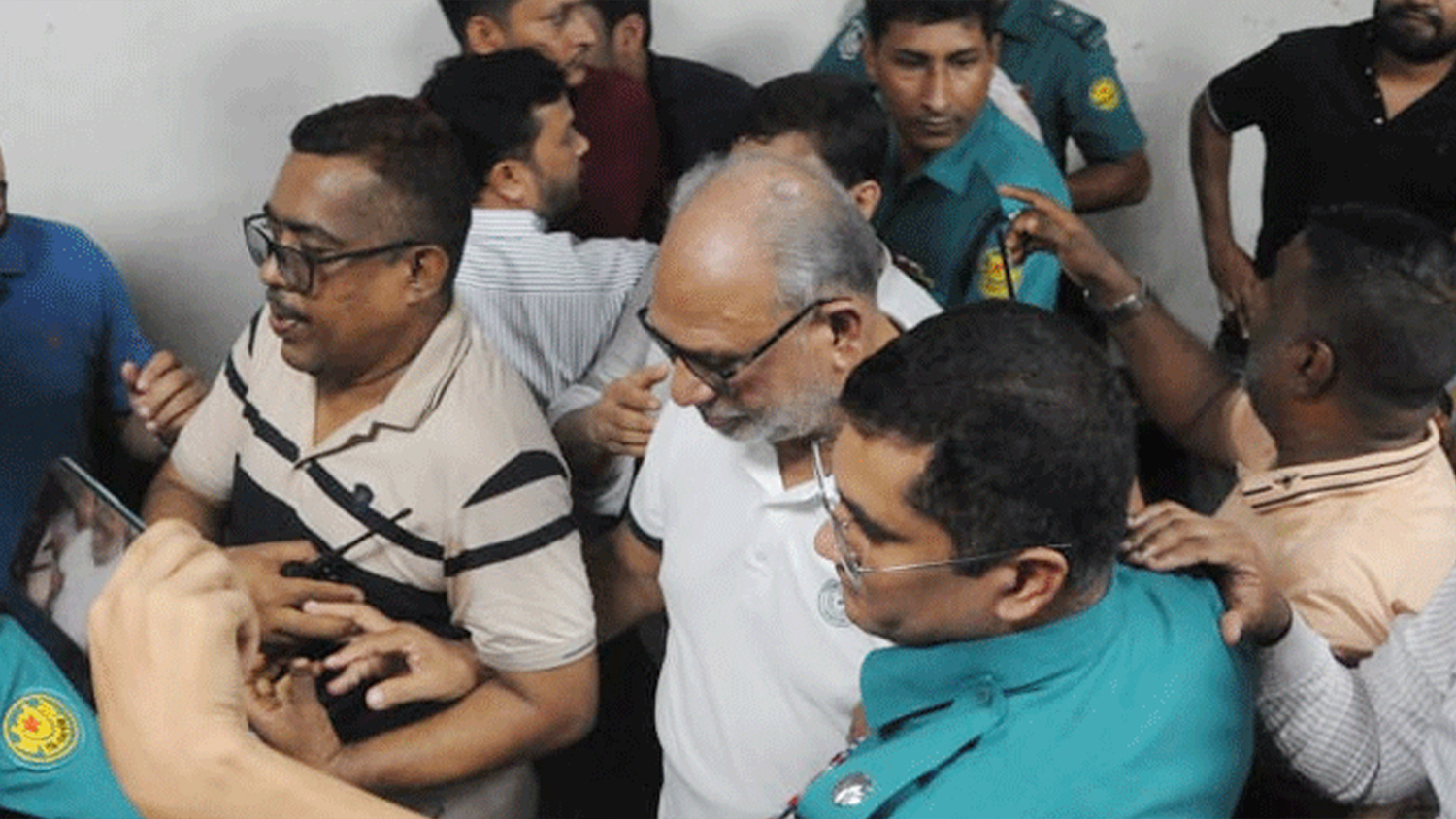 যে কারণে সাবেক মন্ত্রী লতিফ সিদ্দিকী পুলিশ হেফাজতে