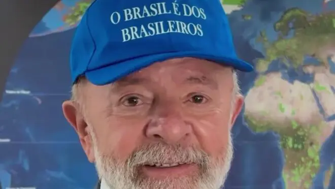 clarionrox's tweet photo. Parece que temos um Partido "dos Trabalhadores" que, além de "Socialista", também é "Nacionalista".

A gente bem que podia bolar um nome novo pro partido combinando esses três fatores, hein?

Alguém tem alguma ideia? https://t.co/tyvsaKgAu2