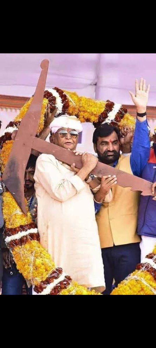 KS Rathore (@kalusingh557105) on Twitter photo चोर चोर मौसेरे भाई लेकिन ज्यादा फायदा रद्द का लड़ाका कोम का हुआ है इसमें कोई दो राय नहीं है Rlp के सदस्य इसमें SI बने थे लड़ाके को सपोर्ट करने के लिए इसीलिए रद्द करने का रोना था क्यों बेनी भाई #si_भर्ती_2021_यथावत <a href="/hanumanbeniwal/">HANUMAN BENIWAL</a> <a href="/DrKirodilalBJP/">Dr. Kirodi Lal Meena</a> चोर चोर मौसेरे भाई लेकिन ज्यादा फायदा रद्द का लड़ाका कोम का हुआ है इसमें कोई दो राय नहीं है Rlp के सदस्य इसमें SI बने थे लड़ाके को सपोर्ट करने के लिए इसीलिए रद्द करने का रोना था क्यों बेनी भाई #si_भर्ती_2021_यथावत <a href="/hanumanbeniwal/">HANUMAN BENIWAL</a> <a href="/DrKirodilalBJP/">Dr. Kirodi Lal Meena</a>