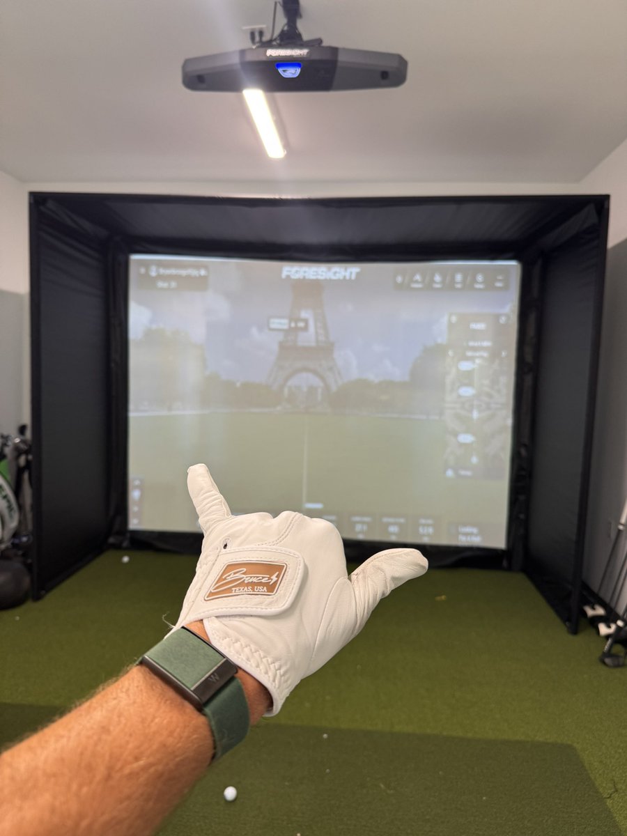 Live from the sim room. Come hang

twitch.tv/bryanbrosgolf