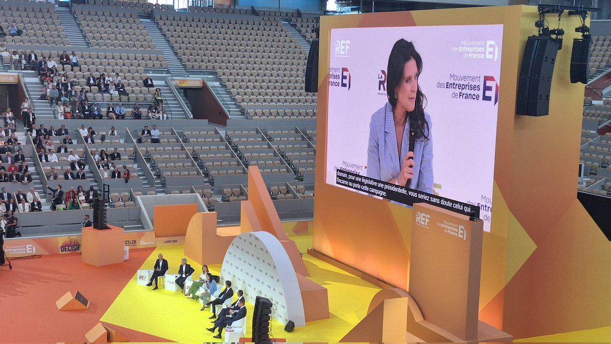 Gilbert Azoulay (@gilbertazoulay) on Twitter photo Debat assez exceptionnel à la #LaREF2025 avec tous les représentants des groupes politiques qui décideront du sort du gouvernement. Sur six, 2 voteront la confiance... pour le moment. <a href="/PatrickMartin_1/">Patrick Martin</a> <a href="/OlivierFaron/">Olivier Faron</a> <a href="/medef/">Mouvement des Entreprises de France</a> Debat assez exceptionnel à la #LaREF2025 avec tous les représentants des groupes politiques qui décideront du sort du gouvernement. Sur six, 2 voteront la confiance... pour le moment. <a href="/PatrickMartin_1/">Patrick Martin</a> <a href="/OlivierFaron/">Olivier Faron</a> <a href="/medef/">Mouvement des Entreprises de France</a>