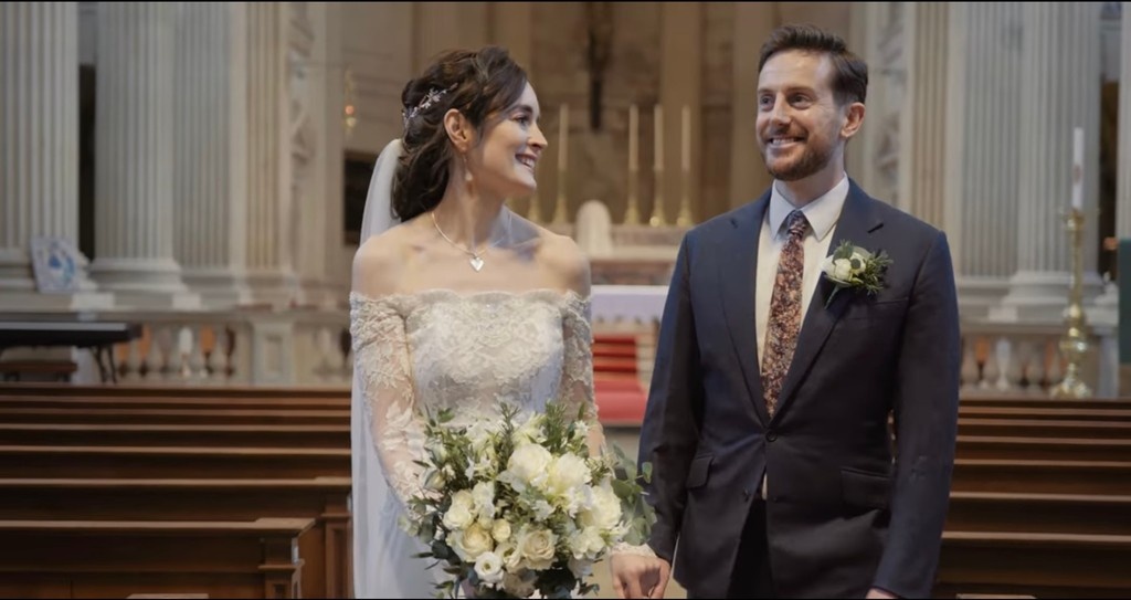 Iconic handmade jewellery, made in Bath!
A little behind the scenes pic from our first photoshoot with Bath Weddings!
Kate is wearing a dichroic heart pendant in ICE &amp; swirl drop earrings in WHITE
l8r.it/CuKQ
#sustainablefashion #beforeido #visitbath #prettylittlebath