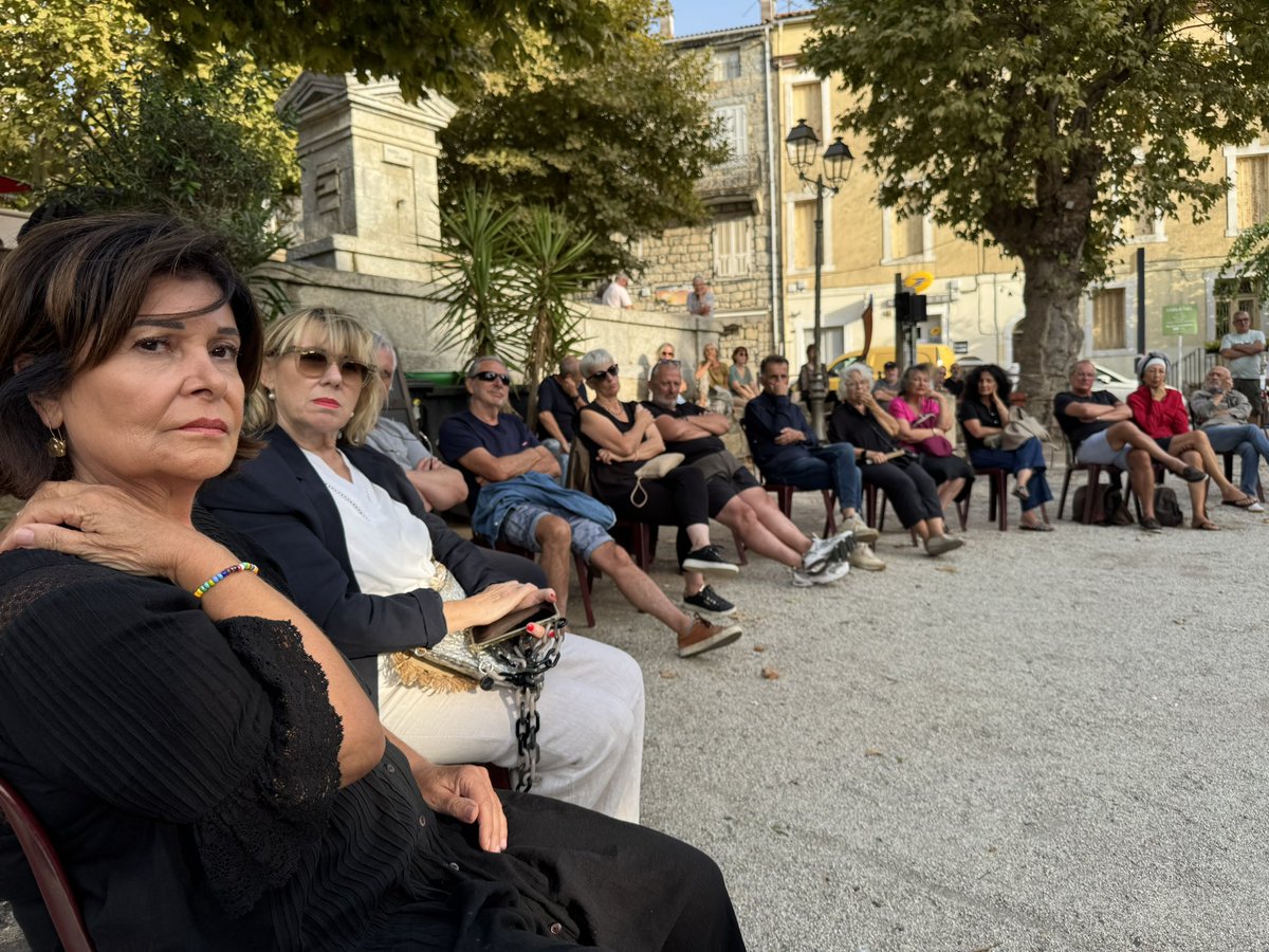 In Santa Lucia di Tallà, pà risponda à i dumandi di a ghjenti di u paesi in giru à l’Autunumia è l’attualità pulitica.

À traversu i Cuntrasti di l’Autunumia, Femu a Corsica cuntinueghja di girà in i paesi pà andà à u vosciu scontru è pà risponda à i vosci quistioni.