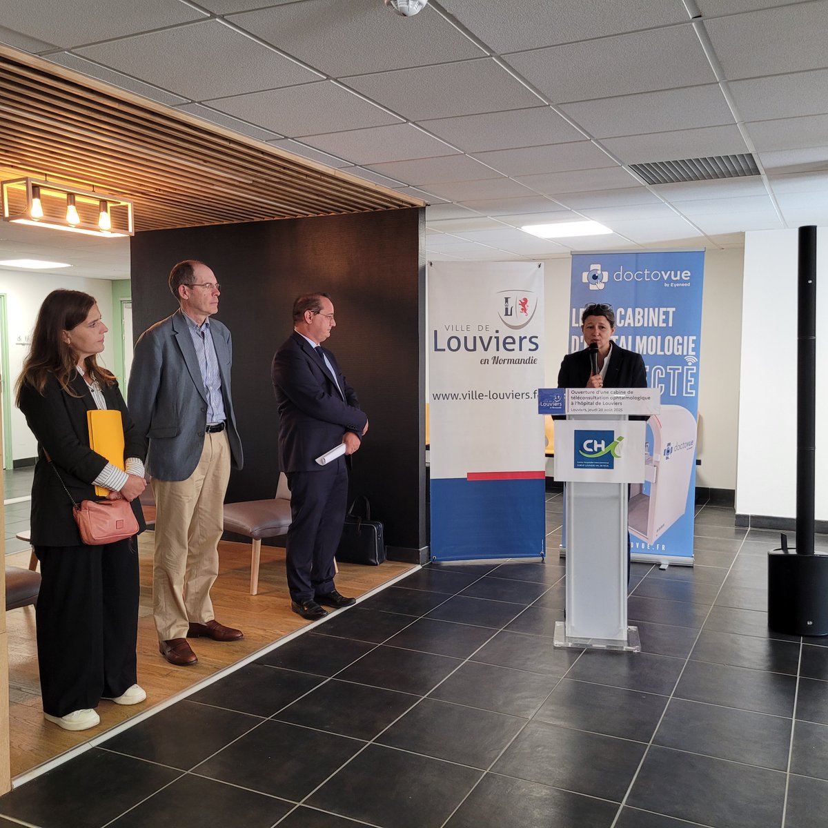 AggloSeineEure's tweet image. 👁️ À Louviers, une cabine de téléconsultation ophtalmologique Doctovue inaugurée au CHI Elbeuf-Louviers-Val-de-Reuil !
📅 Mise en service le 15/10, RDV dès le 01/09 sur 👉 doctovue.fr
Un projet soutenu par @RegionNormandie, @Departement27, @ARS_Normandie et l’Agglo 💙