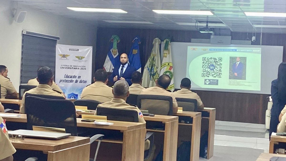 UNADE_RD's tweet image. Ética, formación continua e innovación con propósito: pilares de la UNADE para una educación superior al servicio de la defensa nacional. Gracias a toda la comunidad que hizo posible esta gran jornada.
#FeriaDeInnovación2025