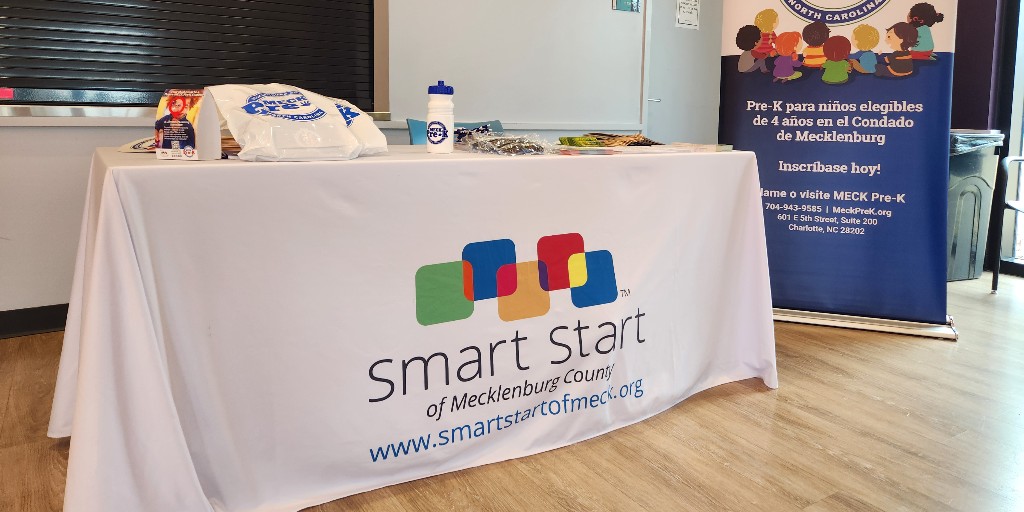 SmartStartMeck's tweet image. ☀️ Send-off Summer with Smart Start of Mecklenburg County! Bring the kids out to the Ella B. Scarborough CRC this Saturday to learn about our programs, county resources and explore the PNC Mobile Learning Adventure!

🌭 Enjoy food trucks to keep you powered throughout the day!