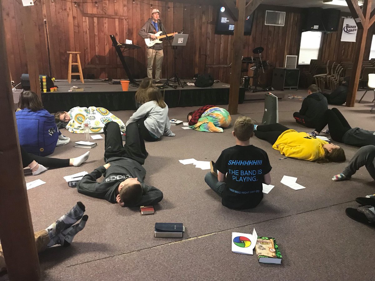 #tbt
Worshipping and praying on the Winter Retreat 7 years ago.