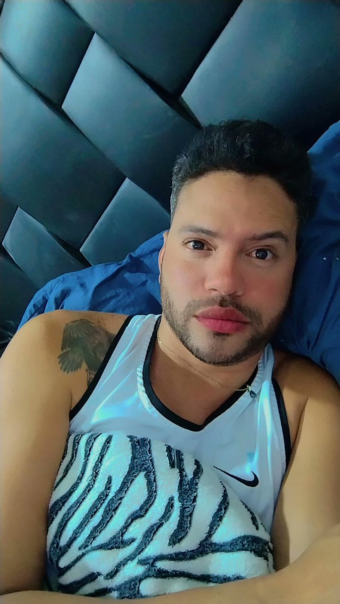 M2020victor's tweet photo. Juernes ✨ https://t.co/dnFQSQ9cox
