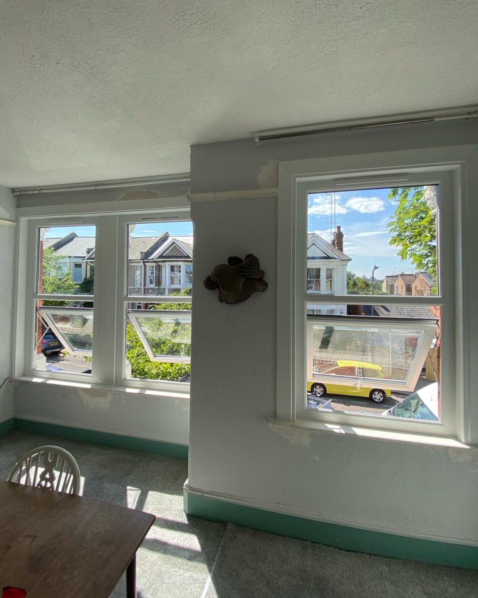 WembleyWindows's tweet image. Framing the outside world with crisp, contemporary lines, these uPVC windows flood interiors with natural light while offering the strength and efficiency modern living demands.

#WembleyWindows #uPVCWindow #CompositeDoor #CasementWindow #HomeRefurb #HomeImprovement
