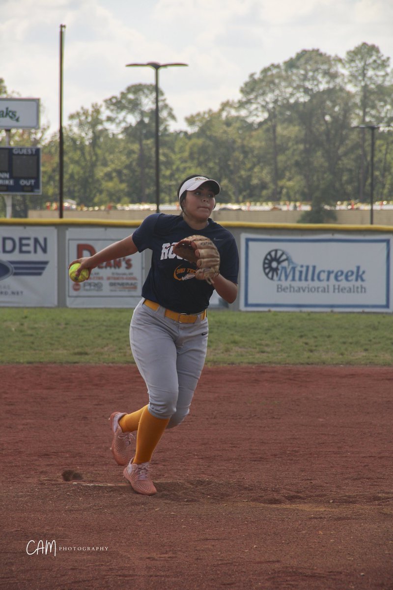 The Lady Rockets showed out in our first team scrimmage! 🚀🥎💪