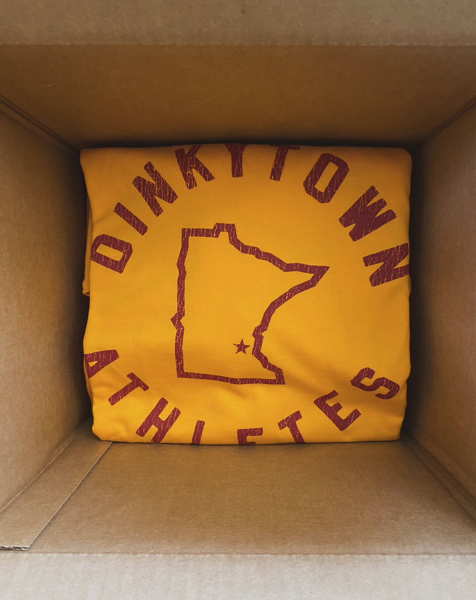 SotaStick™ (@sotastickco) on Twitter photo GAME DAY GIVEAWAY! 💛🏈
To celebrate the <a href="/GopherFootball/">Minnesota Football</a> gold out game, we’re giving away a SotaStick Dinkytown Athletes shirt!
How to enter:
1️⃣ Follow <a href="/SotaStickCo/">SotaStick™</a> + <a href="/DTAthletes/">DinkytownAthletes</a>
2️⃣ Repost this
3️⃣ Tag a Gopher fan (or two!) in the comments
Winner announced tonight at half GAME DAY GIVEAWAY! 💛🏈
To celebrate the <a href="/GopherFootball/">Minnesota Football</a> gold out game, we’re giving away a SotaStick Dinkytown Athletes shirt!
How to enter:
1️⃣ Follow <a href="/SotaStickCo/">SotaStick™</a> + <a href="/DTAthletes/">DinkytownAthletes</a>
2️⃣ Repost this
3️⃣ Tag a Gopher fan (or two!) in the comments
Winner announced tonight at half