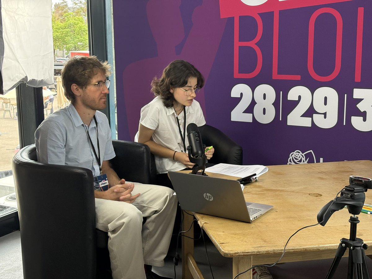 Le live d’<a href="/A_ecosocialiste/">Avenir Ecosocialiste</a> commence avec <a href="/PJouvet/">Pierre Jouvet</a> 🍀🌹

Un grand bravo à tous les bénévoles d’AES !