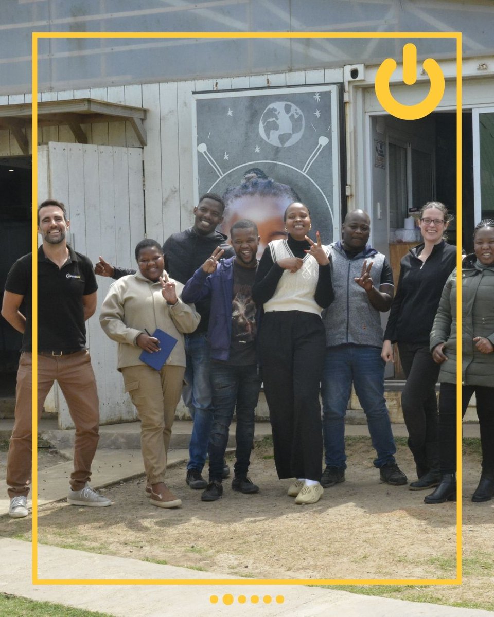 Computer_Aid's tweet image. 🤩 Our Solar Community Hubs bring tech access &amp;amp; teacher training to underserved communities. By empowering educators, we impact hundreds of students with tailored digital learning. 💛 Learn more: computeraid.org/solar-communit… 
 #ComputerAid #SolarHub #DigitalInclusion