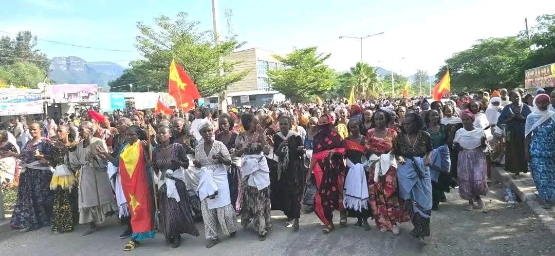 ሰላም ልምዓት ሰናይ ምምሕዳርን ንክመፅእ ባዕልና ብድመረፅናዮ ክንመሓደር የና ብሉ ሕገ-መንግስታዊ መሰሉ ንሓተተ ህዝቢ #ራያ ዝተዓጠቀ ሓይሊ ተጠቅምኻ ህዝቢ  ድኣመነሉ ምምሕዳር ምፍራስ ፍፁም ኢ-መንግስታዊ ስለድኾነ ብቅልጡፍ ጠጠው ክብል ይግባእ።