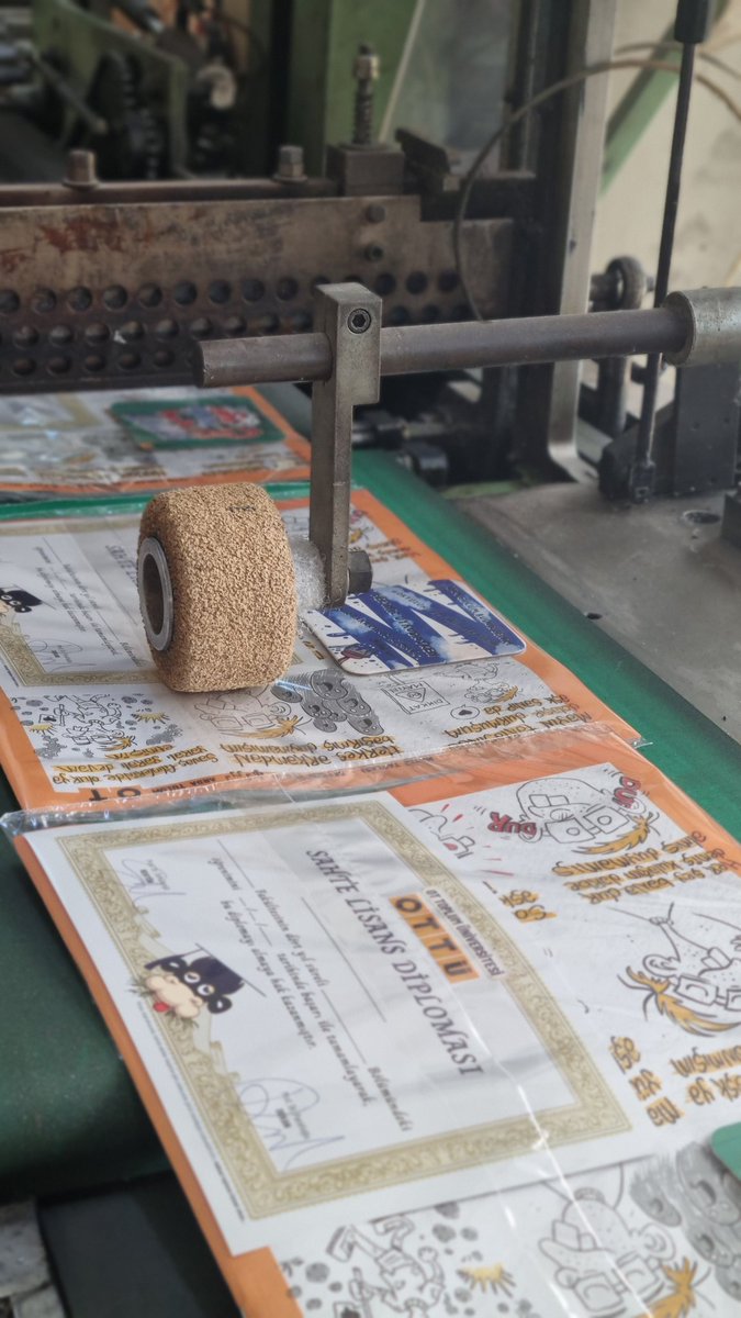 Seven sevdiğine diploma alsın. 🥰

Diploma ve bardakaltı hediyeli Eylül sayımız hazır. Hafta sonu kitabevleri, marketler ve bayilerde. Keyifli okumalar... 📚 #OTdergi