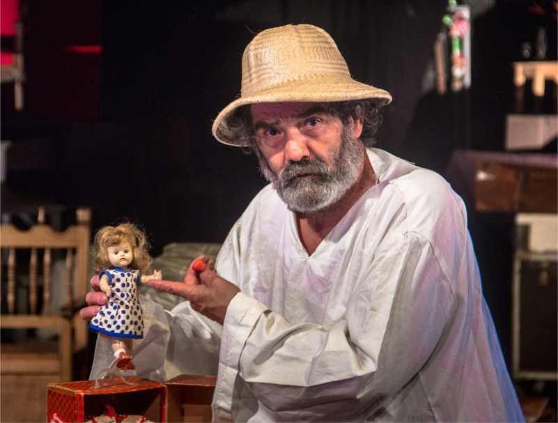 Esta noche HISTERIA con Rafael Giraldo, en el Teatro SEKI SANO de la <a href="/CCdeTeatro/">CC deTeatro</a>. Más info en la sección Cartelera Teatral de Kioskoteatral.com: kioskoteatral.com/cartelera-teat…