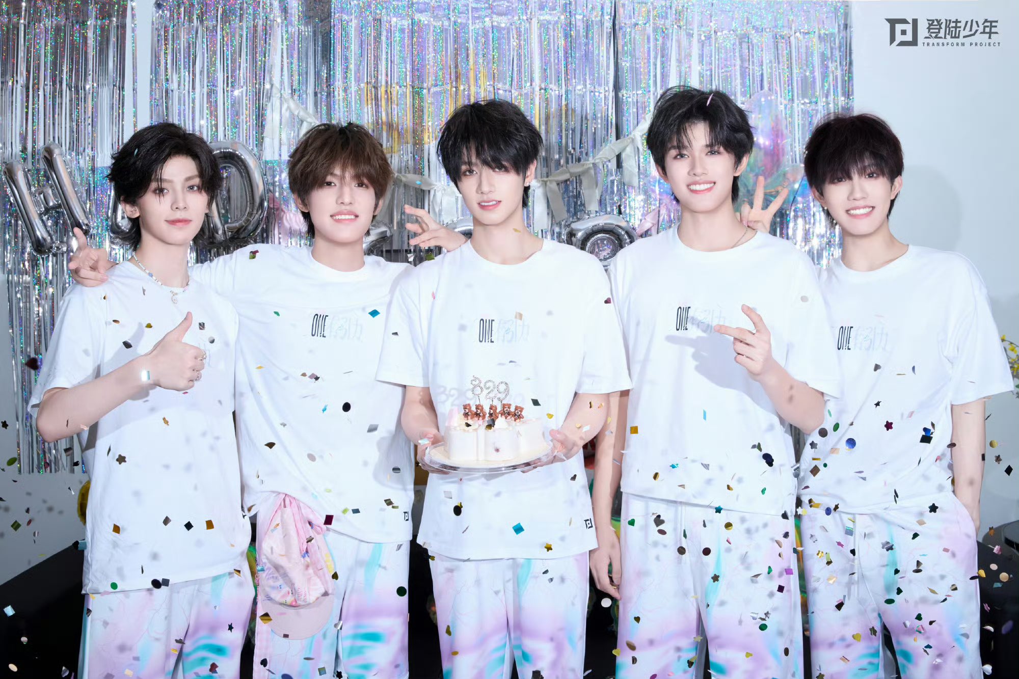 TF家族三代 TOP登陆少年组合 TF _ING まとめ売り Top登陆少年组合| TikTok