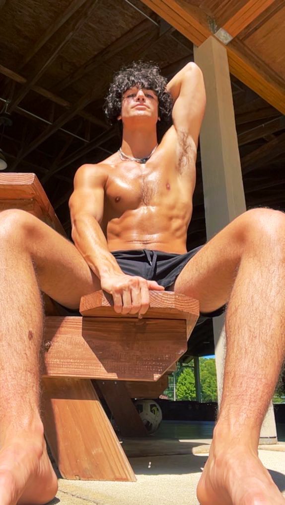 Crawl to your Gods new Throne and $erve him now 💸

throne.com/masterslater