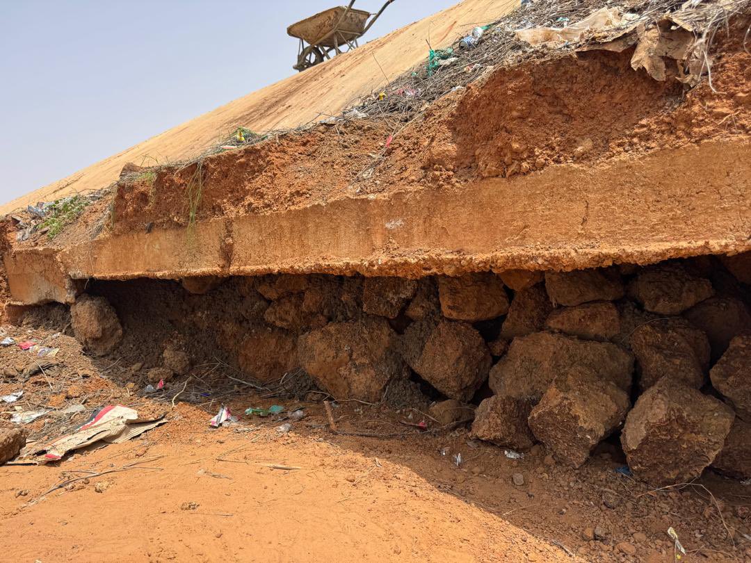Ageroutesn's tweet photo. Travaux de réparation de l'ouvrage de Fanaye
#mitta #AGEROUTE #travaux #reparation #ouvrage #fanaye #pluie #erosion #routenationale #jubjubaljubbanti #Senegal2050 #LeProjet https://t.co/uYCVsb5X41