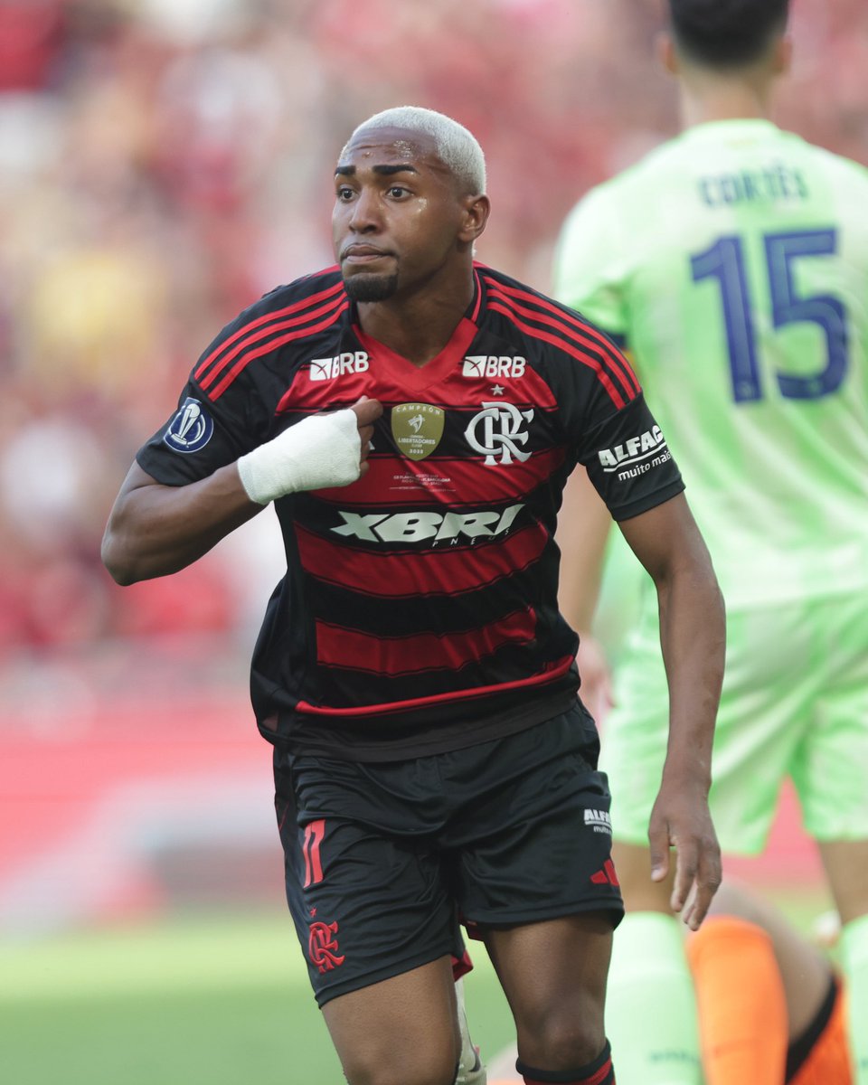 futebol_info's tweet photo. Fechado! Flamengo acerta empréstimo de Lorran ao Pisa, da Itália.

500 mil euros (R$ 3,1 milhões) pelo empréstimo, com obrigação de compra de 4 milhões de euros (R$ 25,2 milhões) caso o meia-atacante de 19 anos dispute metade dos jogos na temporada e não seja rebaixado. O Fla ficará com 50% dos direitos econômicos.

Lorran tinha proposta do Al Ahli (time saudita que contratou Matheus Gonçalves), mas preferiu ir para a Itália.

O jogador viaja hoje para realizar exames médicos e assinar contrato.

🗞 @geglobo 
📸 Gilvan de Souza/CRF