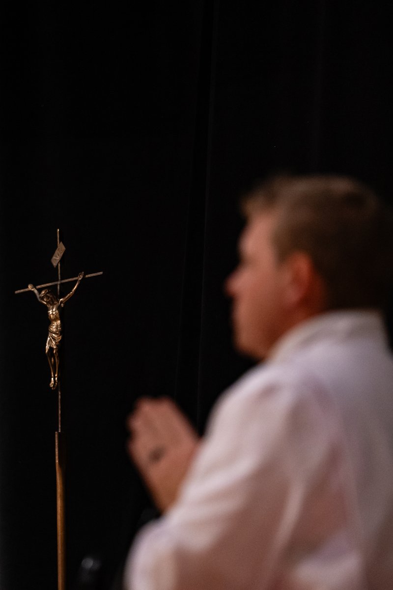 sanduskycath's tweet photo. "Take my yoke upon you, says the Lord, and learn from me, for I am meek and humble of heart" (Matthew 11:29). https://t.co/3WXo7i3iWH