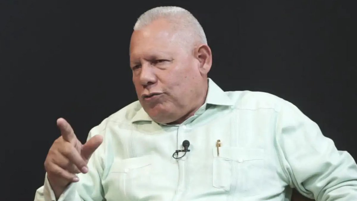 Impedimento de salida y grilletes a Rafael Guerrero Méndez. #NoticiasSIN #Justicia #Impedimentodesalida

Más detalles en nuestro periódico noticiassin.com

noticiassin.com/conductor-de-c…