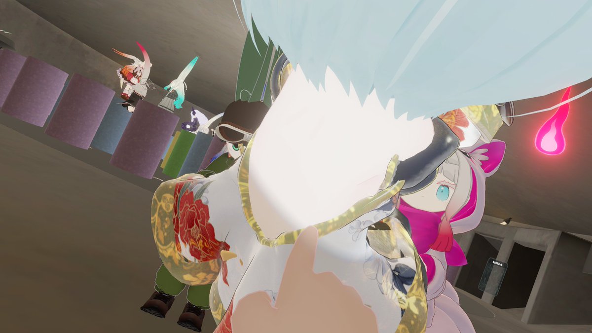 ナスカフェさんがエロい服着てるって聞いたから見てきた