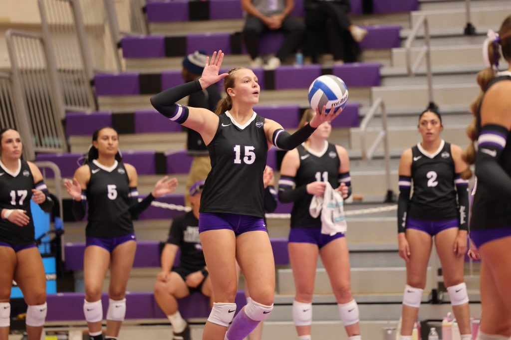 Tuesday Night Home Game Dump!

Huge shout of to all of our awesome fans and the support on Tuesday night! 🤠

#Yeehaw #Thisishighlands