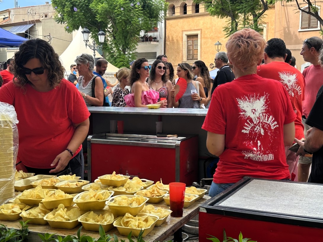 💥Els <a href="/DiablesTDB/">𝗕𝗔𝗟𝗟 𝗗𝗘 𝗗𝗜𝗔𝗕𝗟𝗘𝗦 𝗗𝗘 𝗟𝗔 𝗧𝗢𝗥𝗥𝗘</a> editen una nova samarreta i una tote bag
👉Les presentaran durant el vermut d'aquest dissabte #Torredembarra #FMTDB
➡️ona-latorre.cat/news/els-diabl…