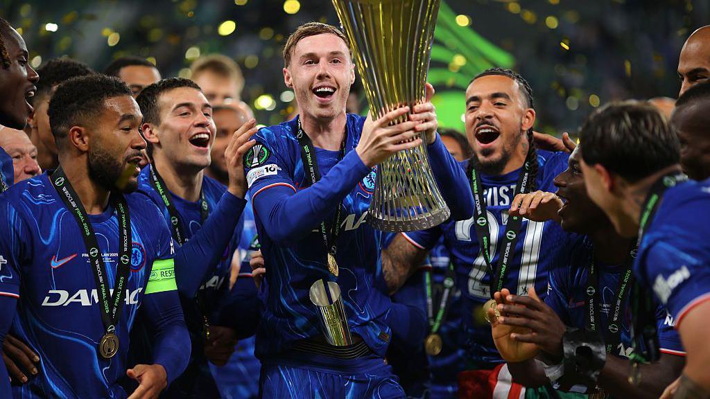 🚨🔵 At tonight's CL draw, it will involve a special award being handed to Chelsea for "winning it all" after the Conference League completed their UEFA collection! 🏆👏

(<a href="/kierangill_DM/">Kieran Gill</a>) #CFC