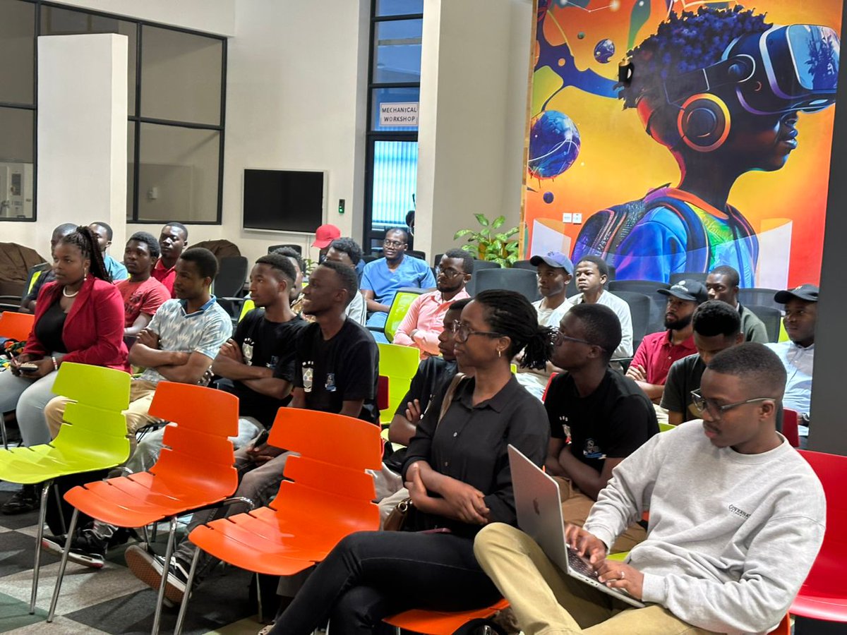 mustmalawi's tweet photo. 𝐌𝐔𝐒𝐓 𝐬𝐭𝐮𝐝𝐞𝐧𝐭𝐬 𝐚𝐭𝐭𝐞𝐧𝐝 𝐇𝐞𝐥𝐥𝐨 𝐖𝐨𝐫𝐥𝐝 𝐂𝐨𝐧𝐟𝐞𝐫𝐞𝐧𝐜𝐞

A group of students from MUST participated in the 2025 Hello World Conference which specialized in innovative digital solutions that drive business growth and technological advancement in Africa. https://t.co/kytuCKjanG