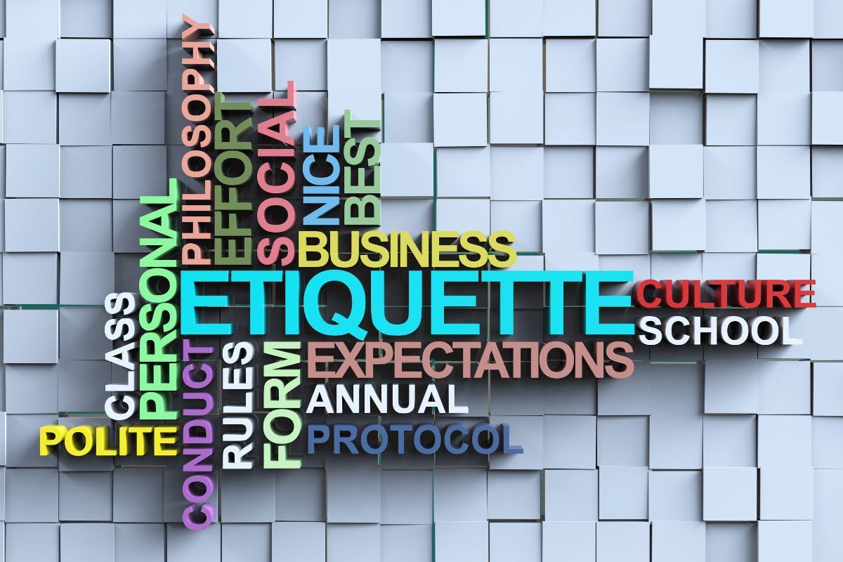 Quick refresher on etiquette for everyday life, from everyday situations to the workplace and digital communication, including virtual meetings. Because good manners never go out of style.

searchable.allabor.net/article/etique…

#etiquette #WorkEtiqutte #manners #professionalism