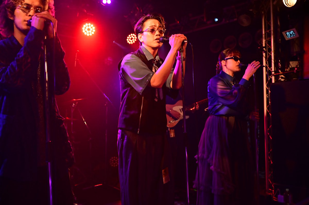 tussy2424's tweet photo. 下北沢BASE FESで見たOSTRIP さん

初めてみましたが、会場が大盛り上がりでした✨

楽しかったライブの写真を貼らせていただきます💐

＃下北沢ReG
#OSTRIP
#BASEFES https://t.co/3fSM9w0ZQG